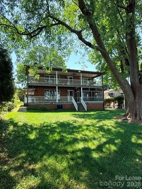 21107 Island Forest Drive Cornelius, NC 28031