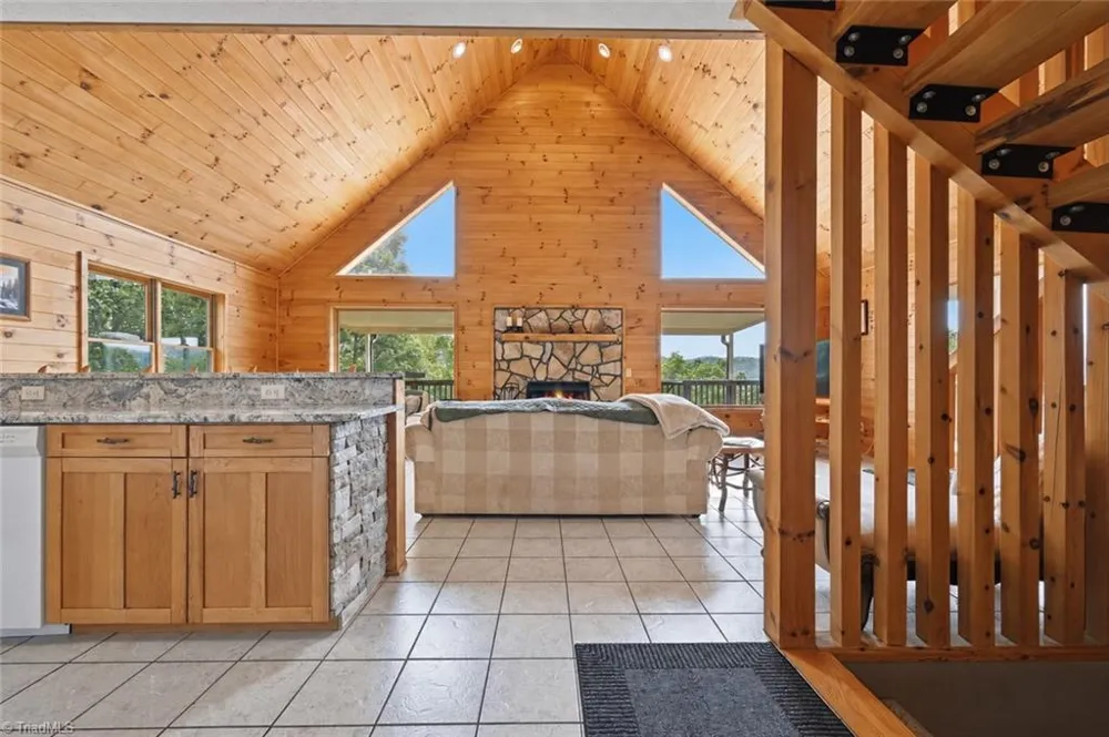 605 Valley View Drive Purlear, NC 28665