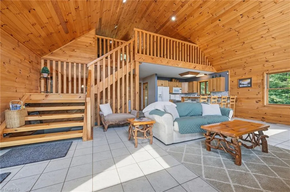 605 Valley View Drive Purlear, NC 28665