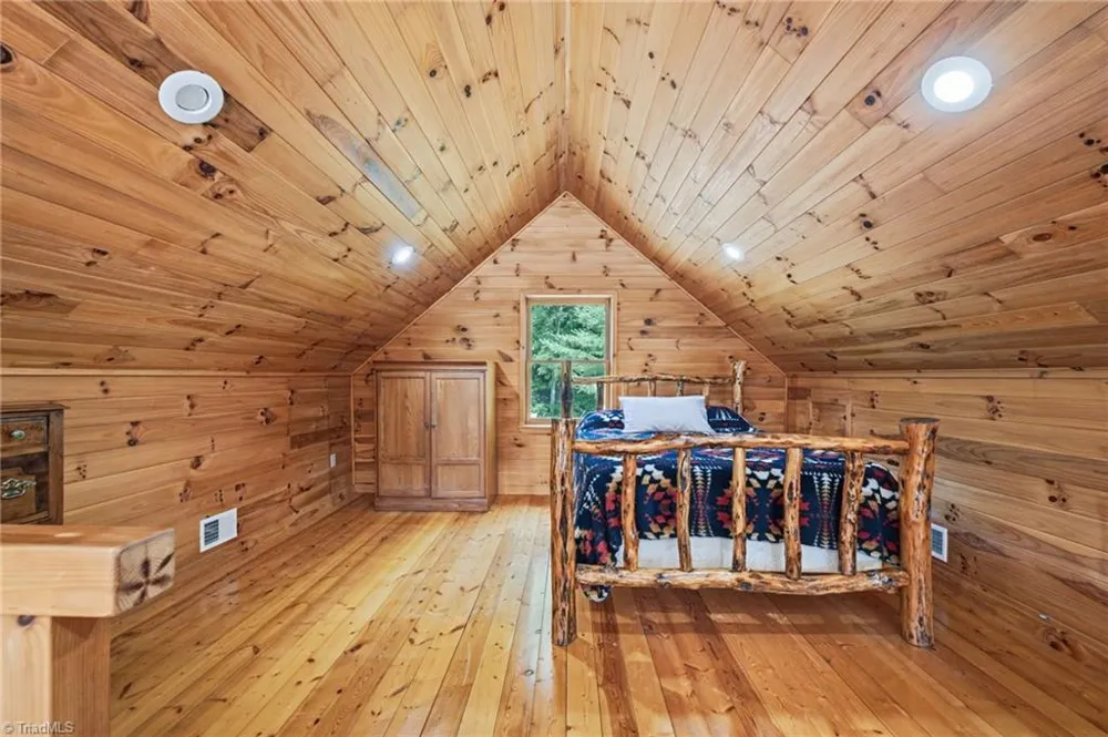 605 Valley View Drive Purlear, NC 28665