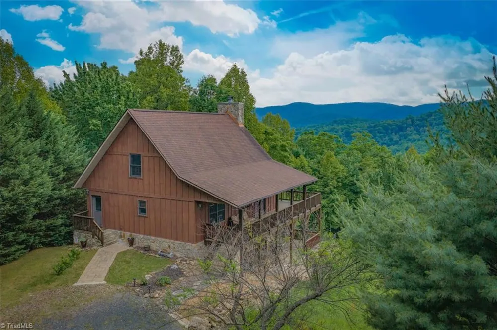 605 Valley View Drive Purlear, NC 28665