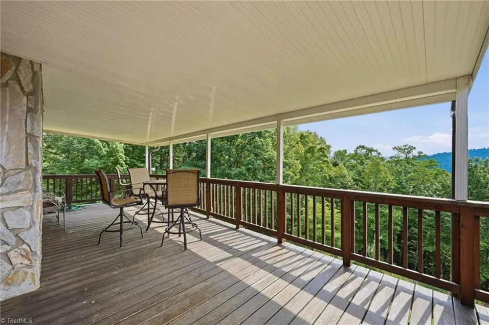 605 Valley View Drive Purlear, NC 28665
