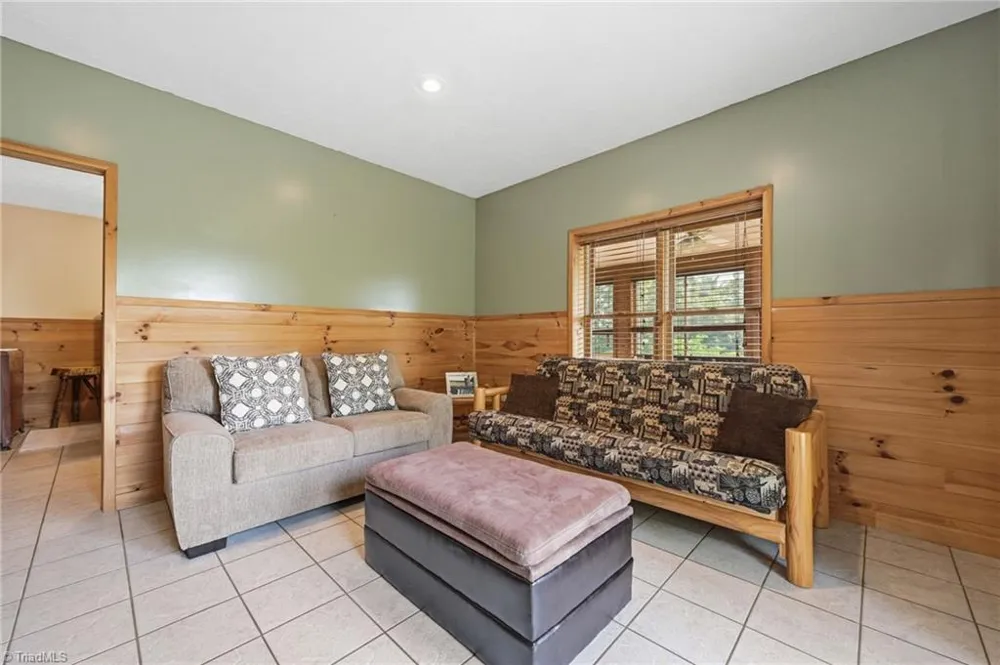 605 Valley View Drive Purlear, NC 28665