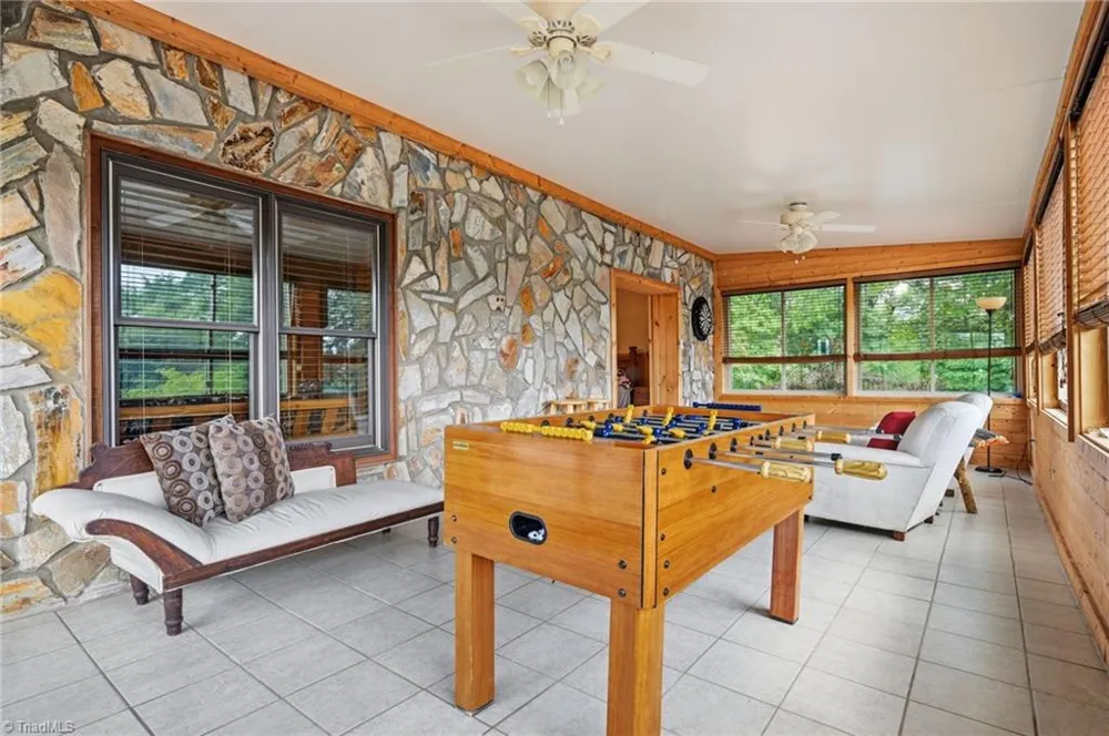 605 Valley View Drive Purlear, NC 28665