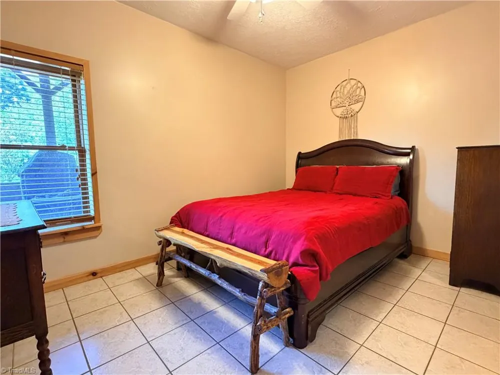 605 Valley View Drive Purlear, NC 28665
