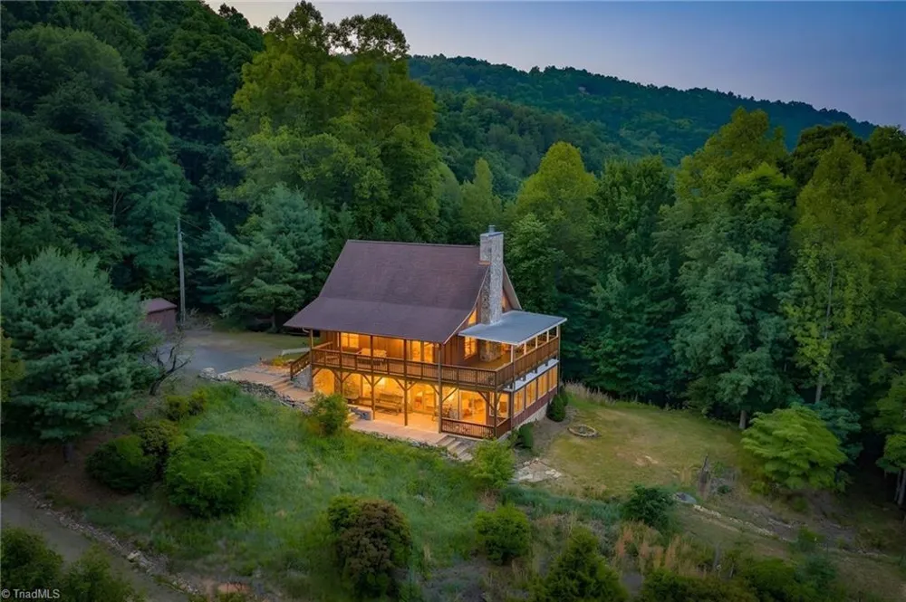 605 Valley View Drive Purlear, NC 28665