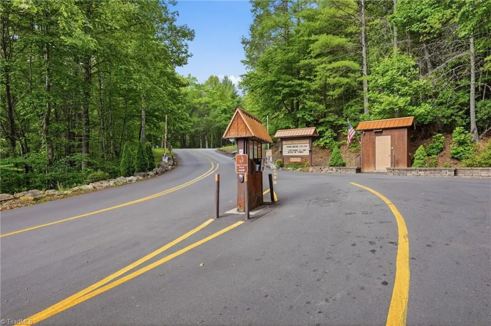 605 Valley View Drive Purlear, NC 28665