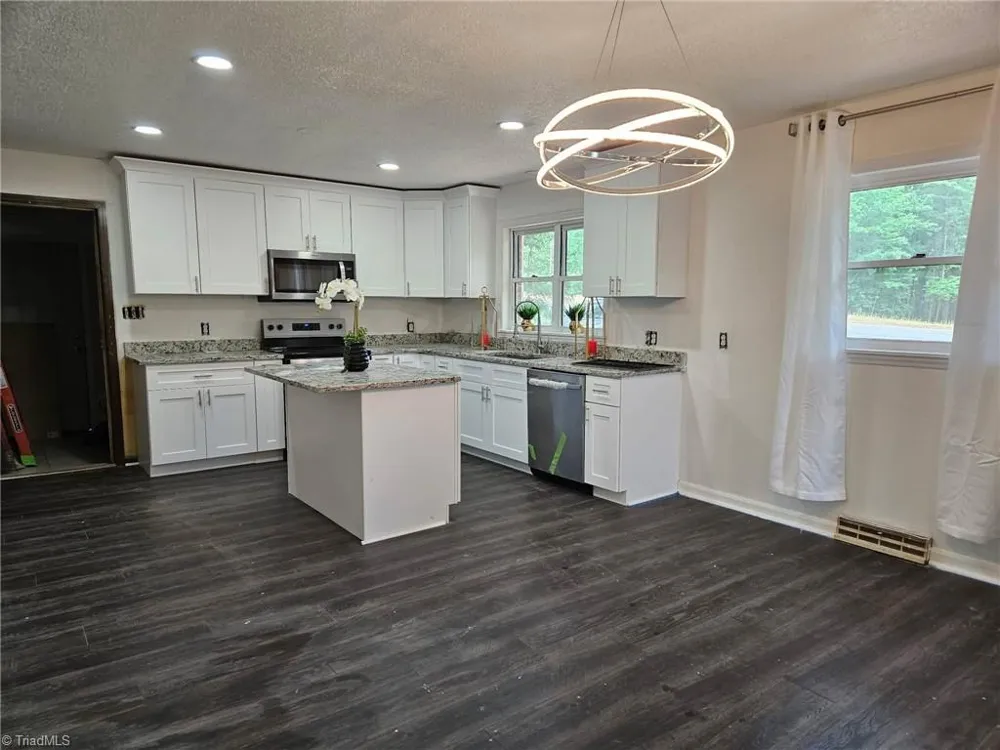 3298 E NC Highway 89 E Walnut Cove, NC 27052
