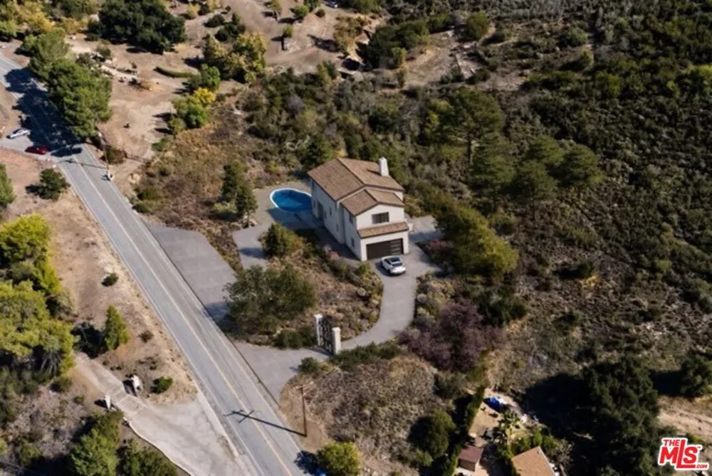 34134 Mulholland Highway Malibu, CA 90265