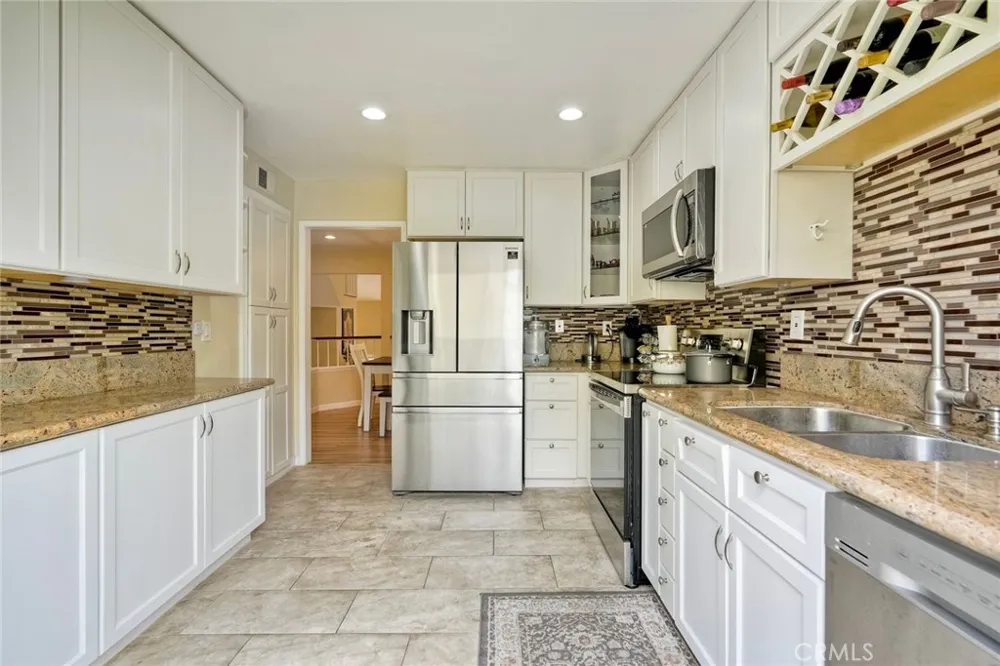 3304 Caminito Eastbluff #143 La Jolla, CA 92037