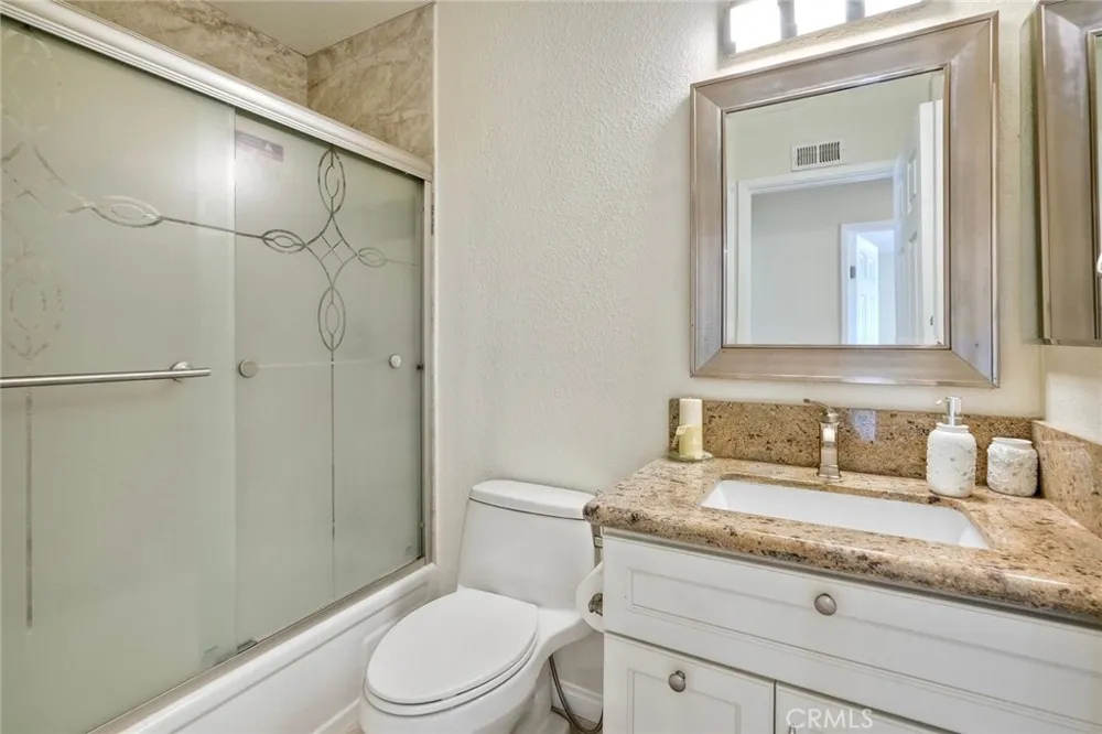 3304 Caminito Eastbluff #143 La Jolla, CA 92037