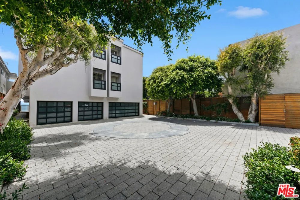 22630 Pacific Coast Highway #1 Malibu, CA 90265