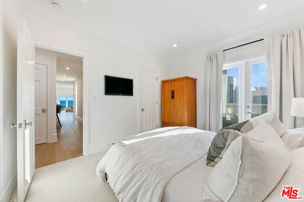 22630 Pacific Coast Highway #1 Malibu, CA 90265