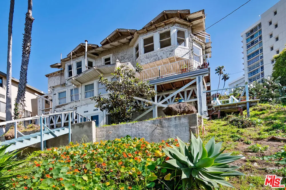 207 Ocean Ave Ext Santa Monica, CA 90402