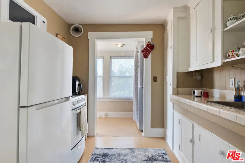 207 Ocean Ave Ext Santa Monica, CA 90402