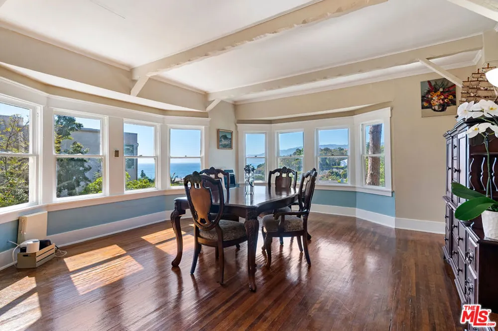 207 Ocean Ave Ext Santa Monica, CA 90402