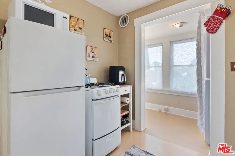 207 Ocean Ave Ext Santa Monica, CA 90402