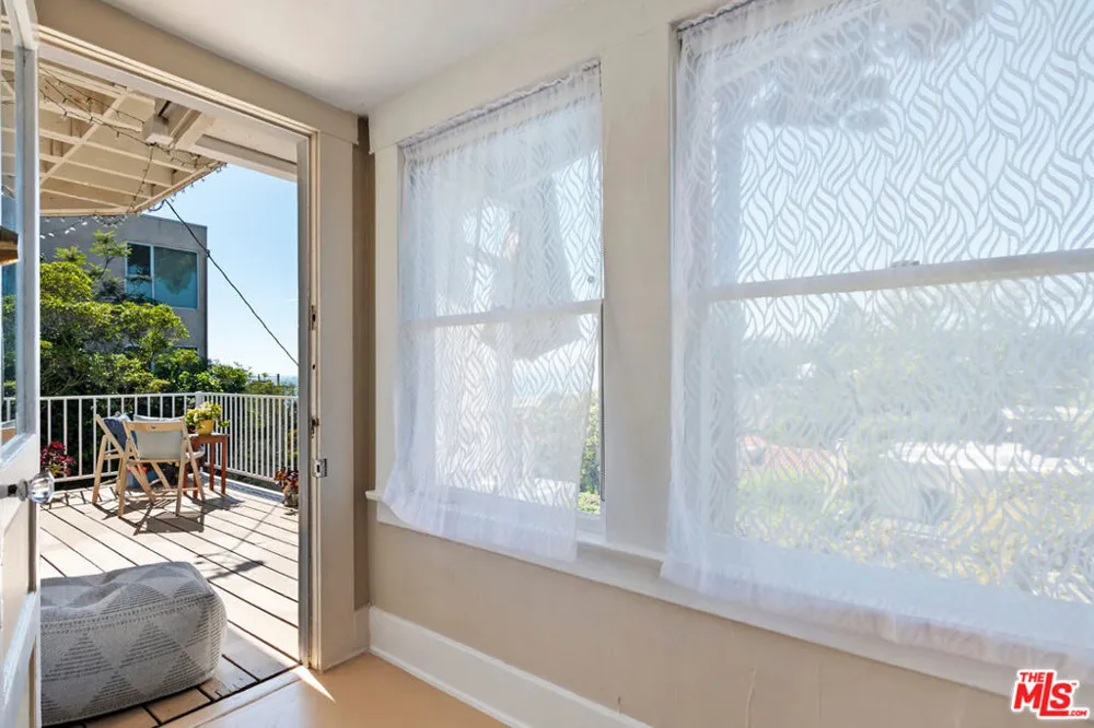 207 Ocean Ave Ext Santa Monica, CA 90402