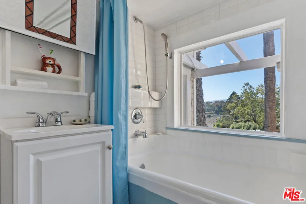 207 Ocean Ave Ext Santa Monica, CA 90402