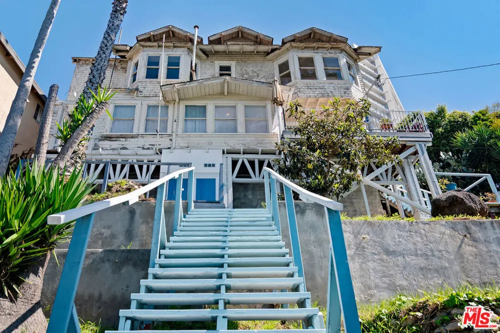 207 Ocean Ave Ext Santa Monica, CA 90402