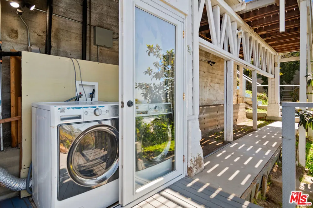 207 Ocean Ave Ext Santa Monica, CA 90402