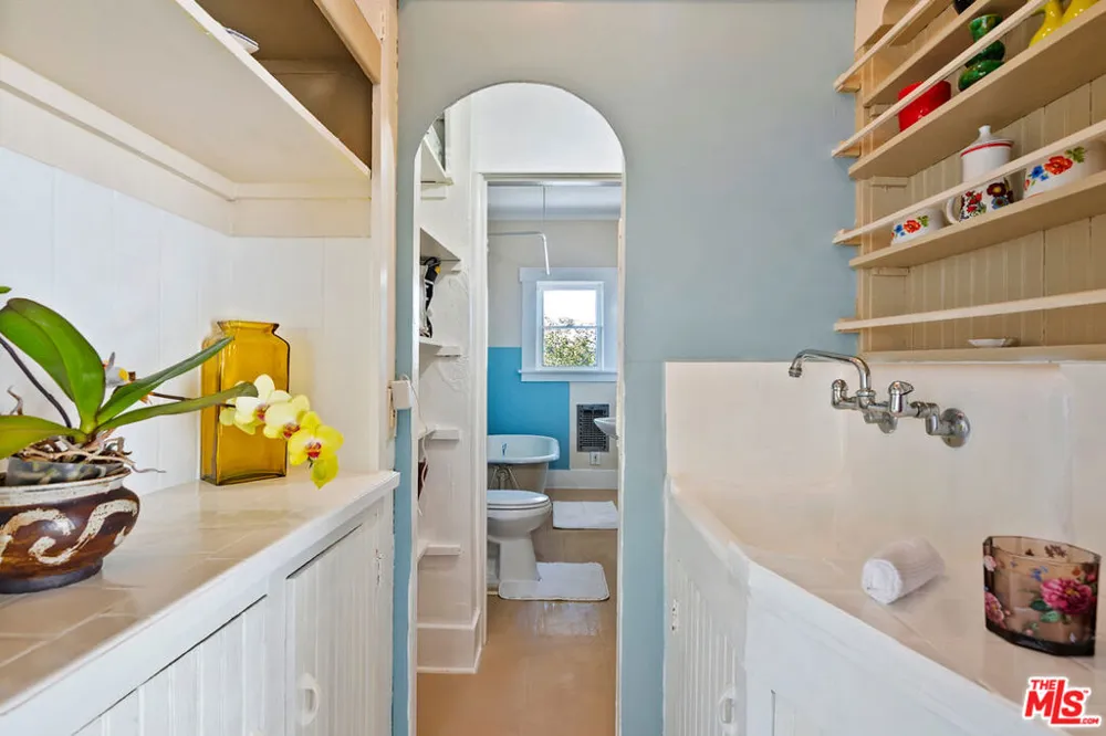 207 Ocean Ave Ext Santa Monica, CA 90402