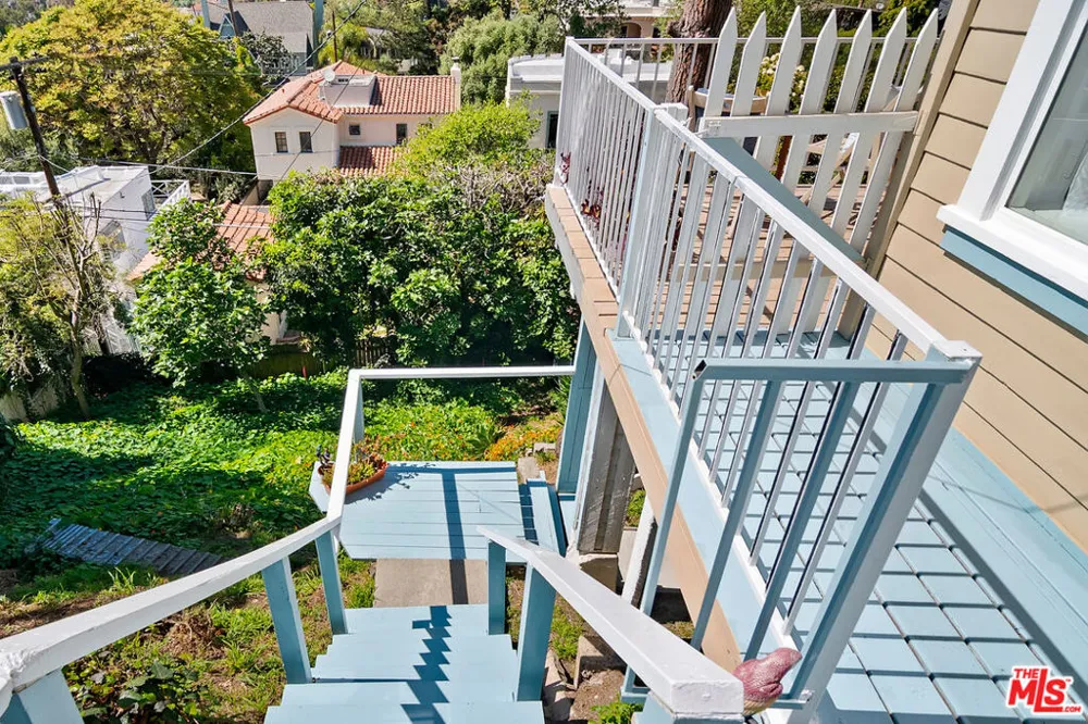 207 Ocean Ave Ext Santa Monica, CA 90402