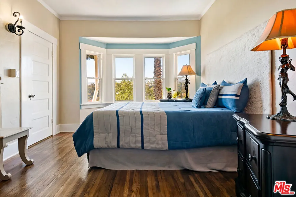 207 Ocean Ave Ext Santa Monica, CA 90402