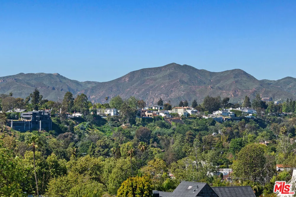 207 Ocean Ave Ext Santa Monica, CA 90402