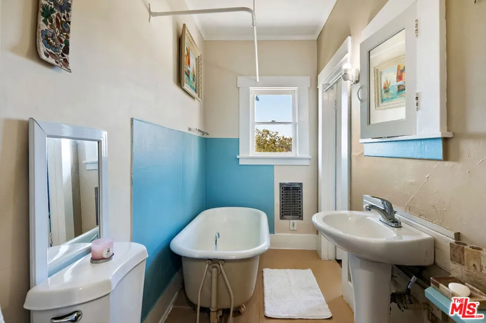 207 Ocean Ave Ext Santa Monica, CA 90402