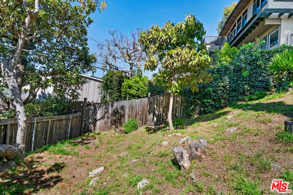 207 Ocean Ave Ext Santa Monica, CA 90402