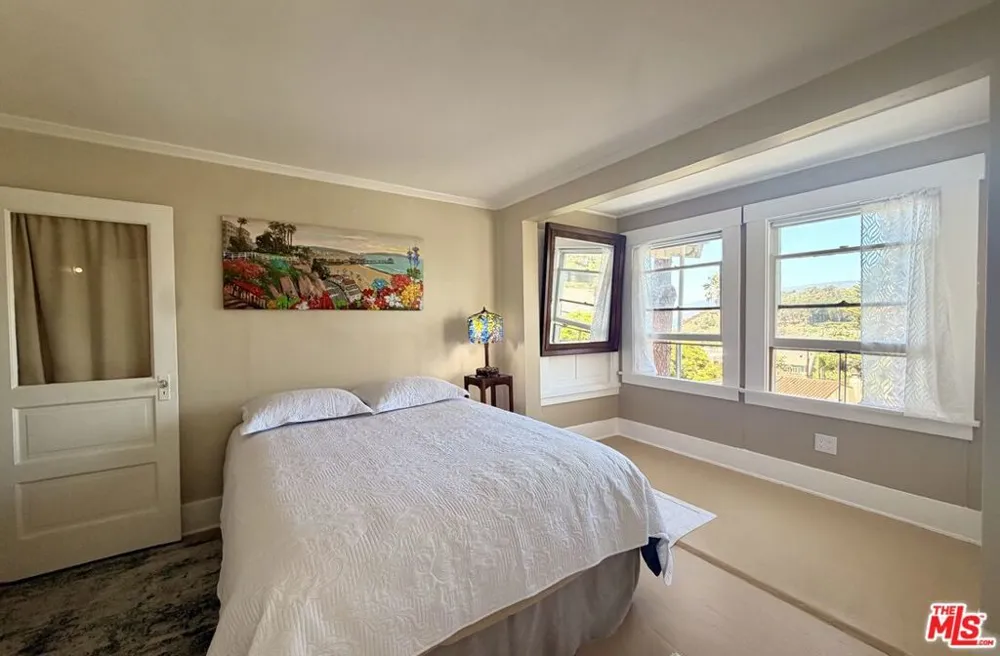 207 Ocean Ave Ext Santa Monica, CA 90402