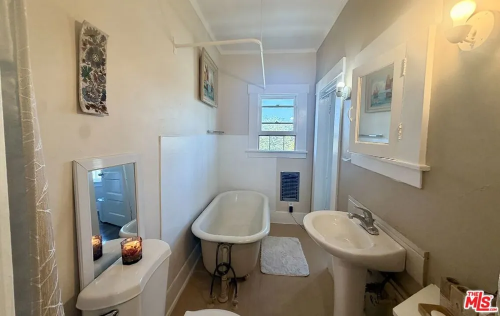 207 Ocean Ave Ext Santa Monica, CA 90402