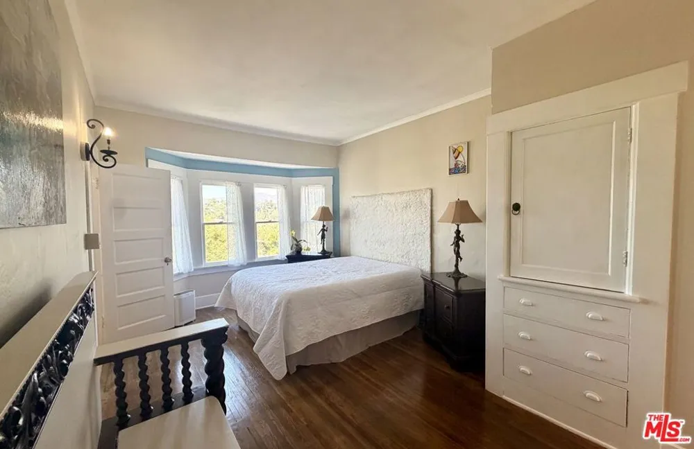 207 Ocean Ave Ext Santa Monica, CA 90402