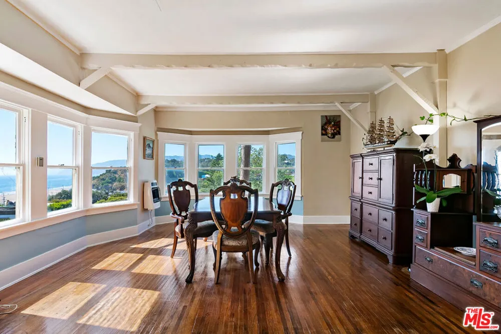 207 Ocean Ave Ext Santa Monica, CA 90402