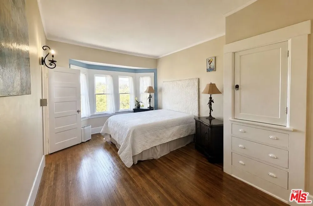 207 Ocean Ave Ext Santa Monica, CA 90402