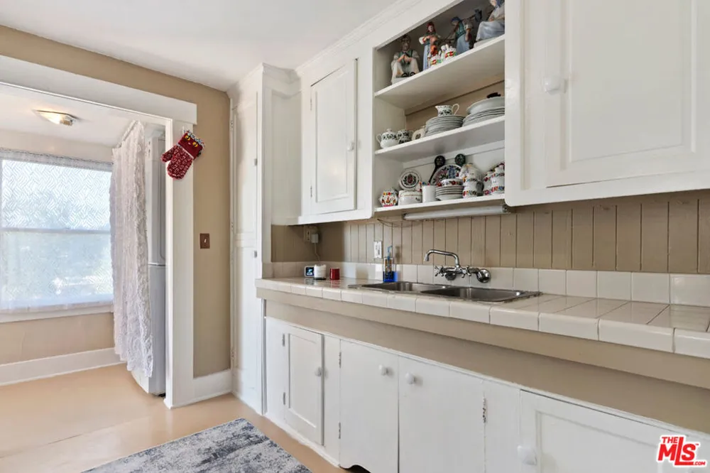 207 Ocean Ave Ext Santa Monica, CA 90402