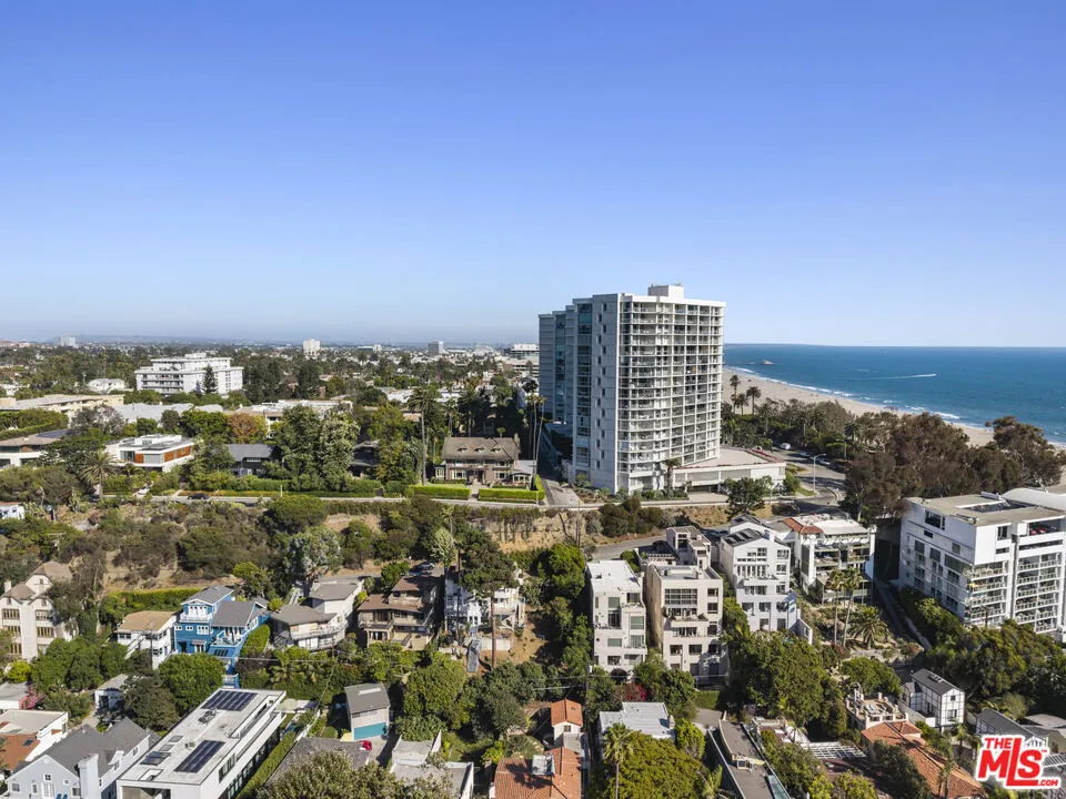 207 Ocean Ave Ext Santa Monica, CA 90402