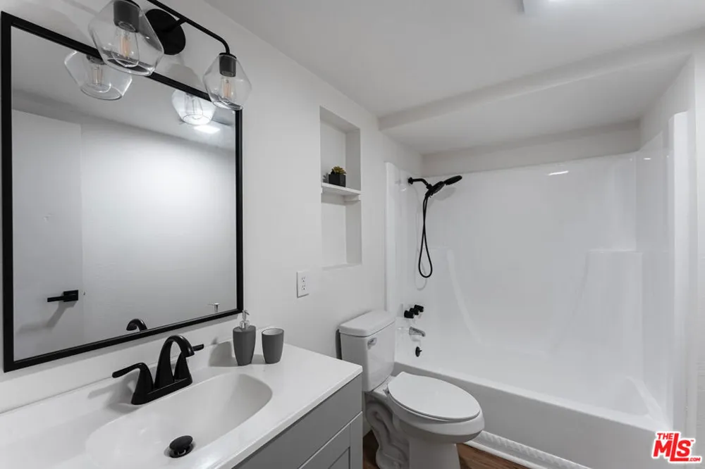 2595 Sunset Drive Running Springs, CA 92382