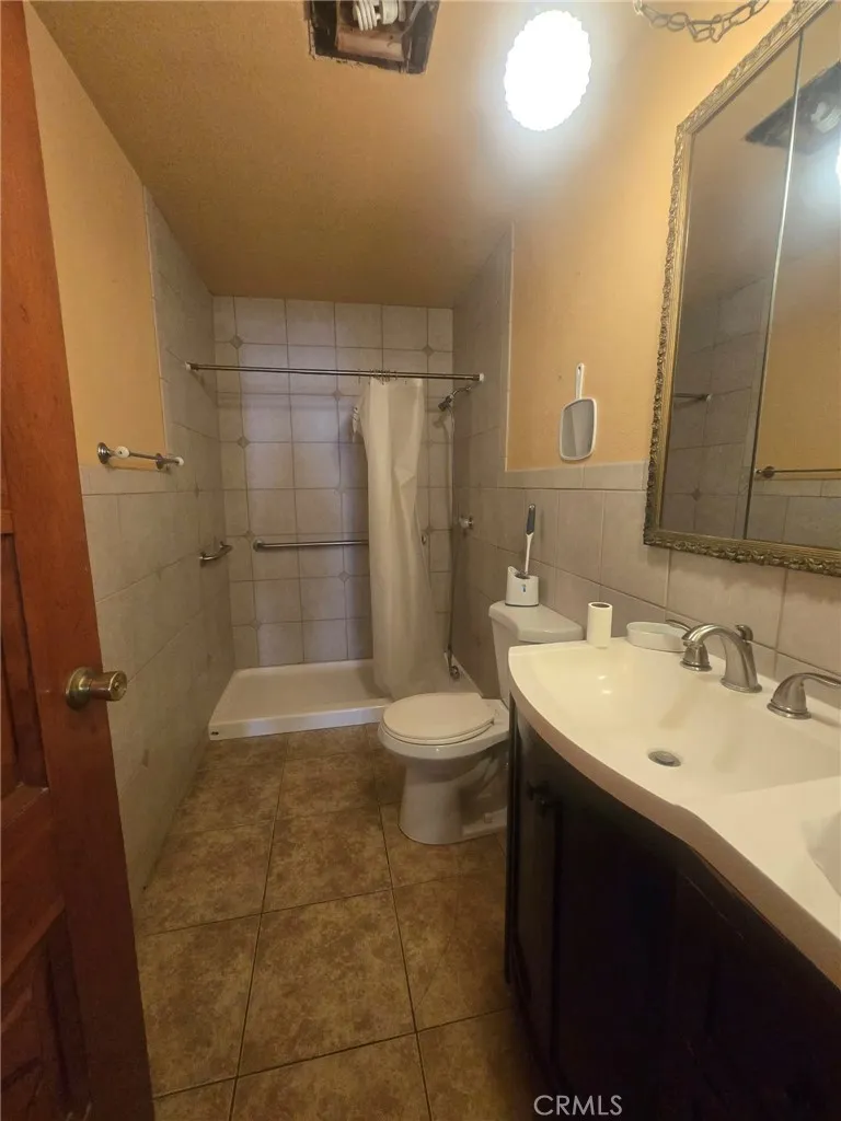 141 Crooks Barstow, CA 92311