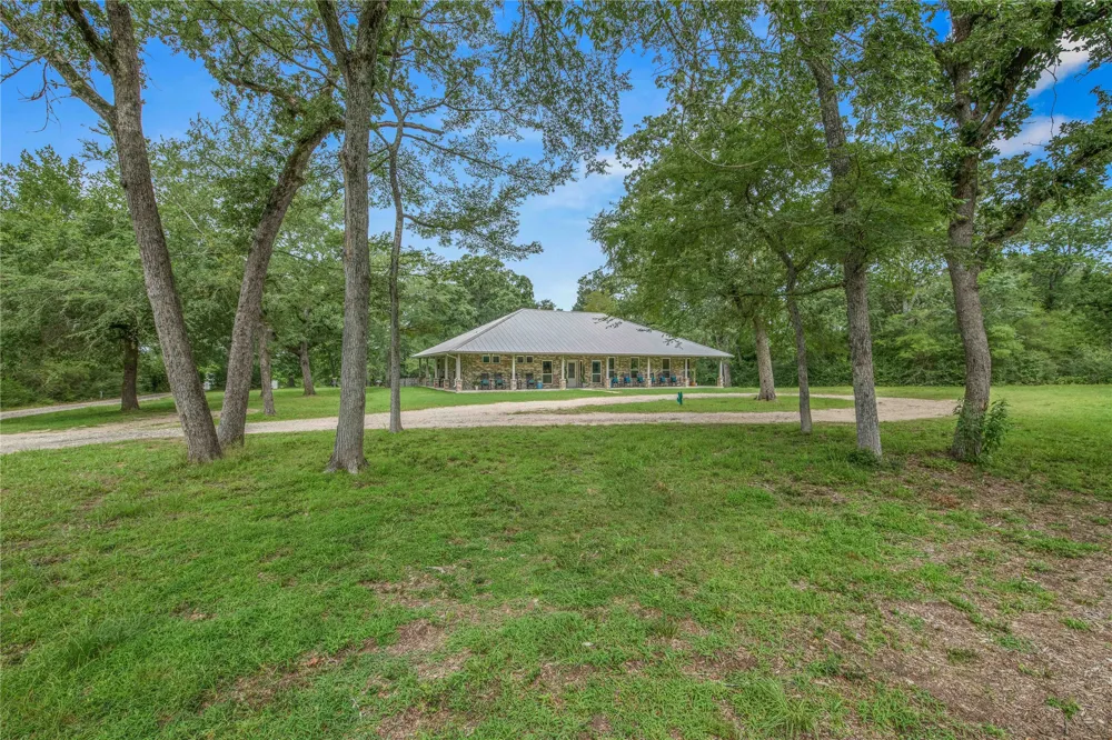 10250 Dogwood Trail College Station, TX 77845