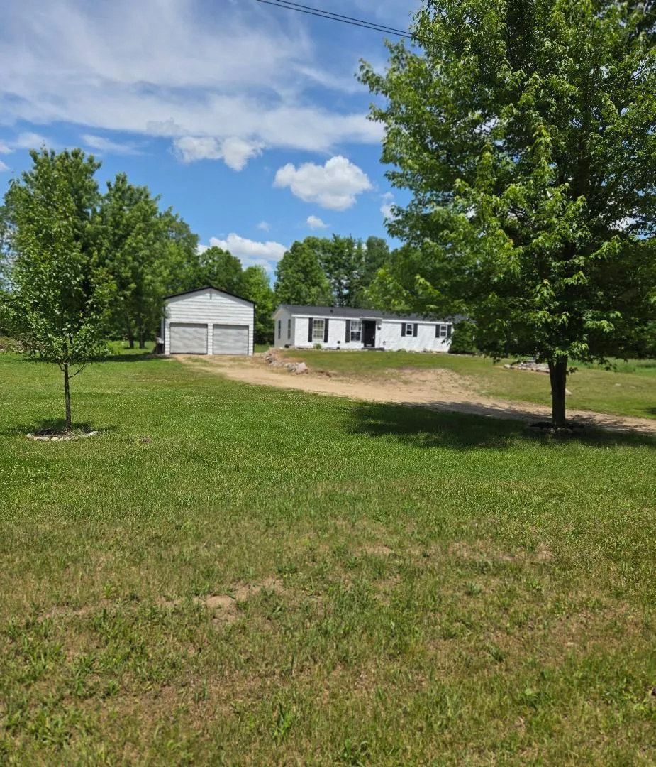 475 Tyler Road Wayland, MI 49348