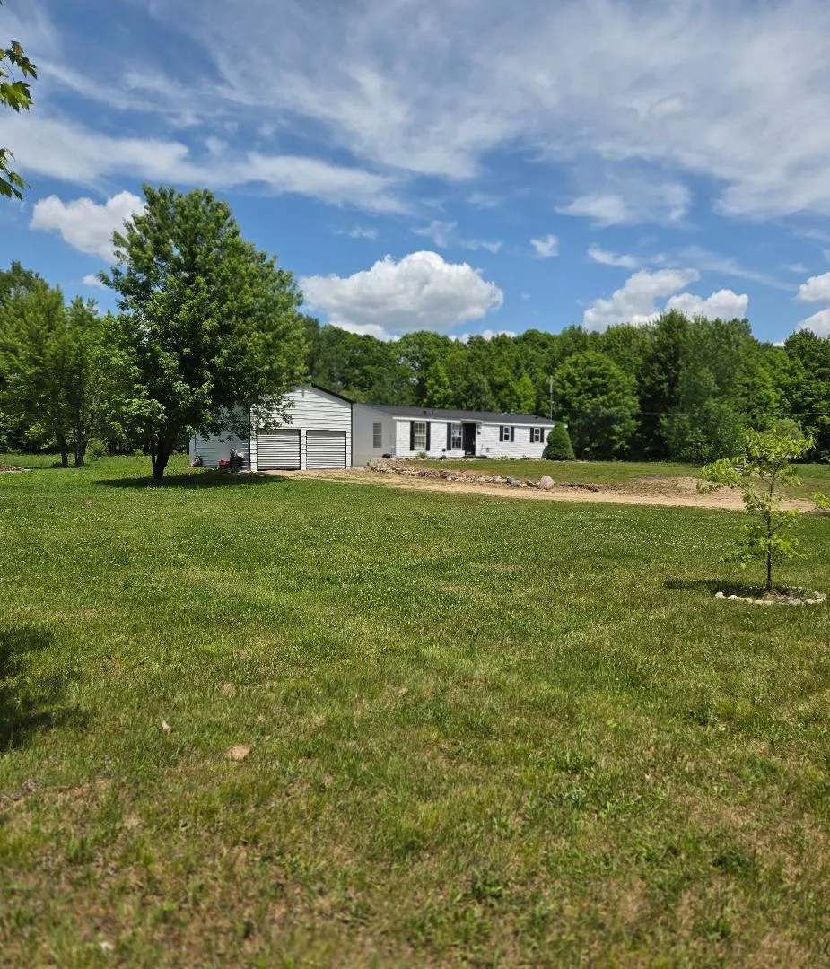 475 Tyler Road Wayland, MI 49348