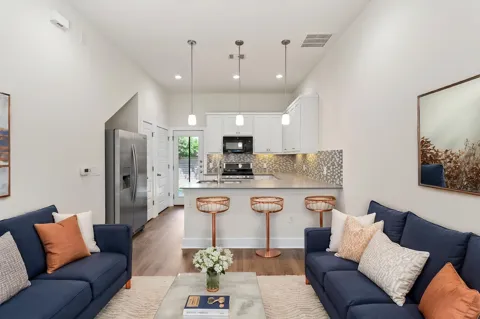 720 Pedernales Street #B