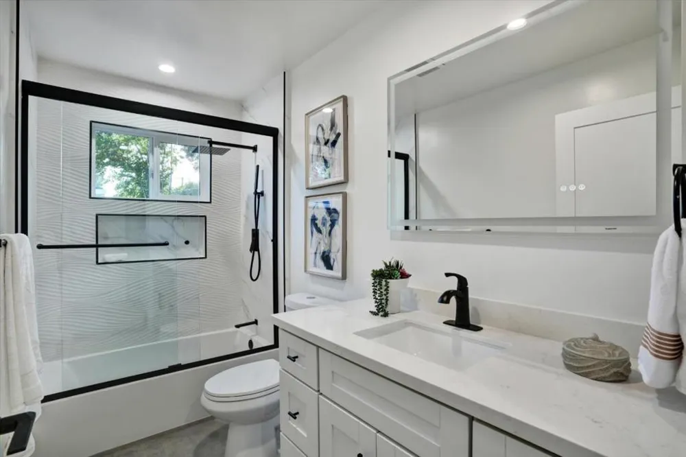 2233 W Hedding Street San Jose, CA 95128