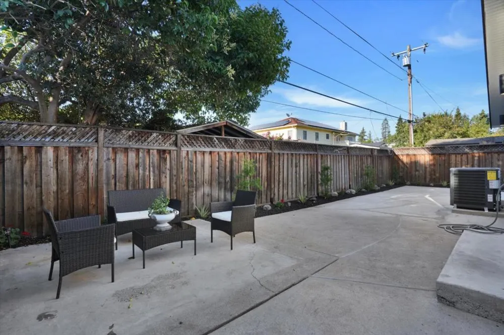 2233 W Hedding Street San Jose, CA 95128