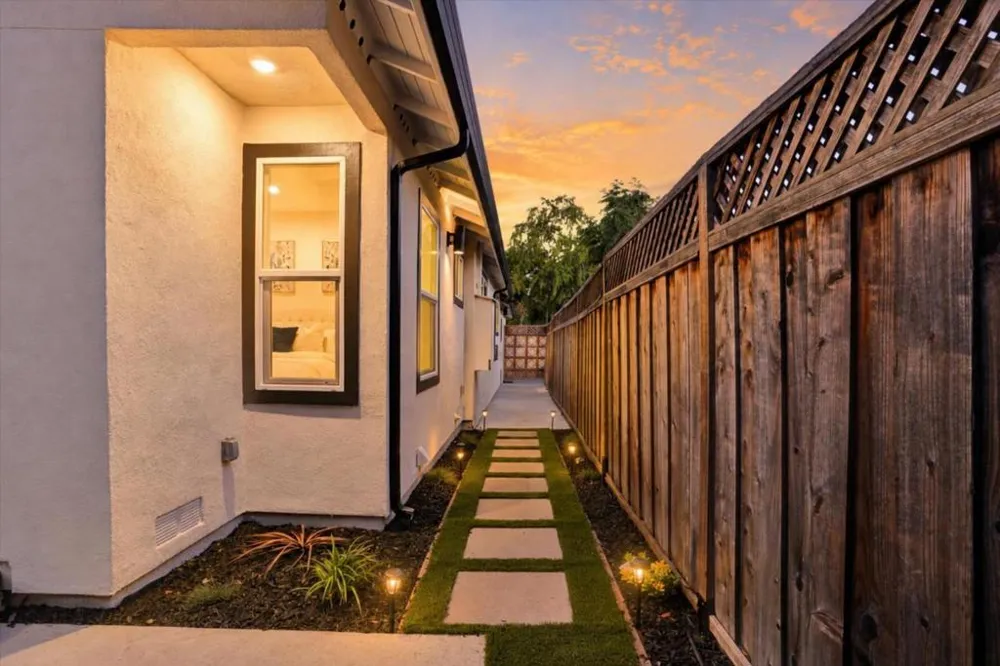 2233 W Hedding Street San Jose, CA 95128