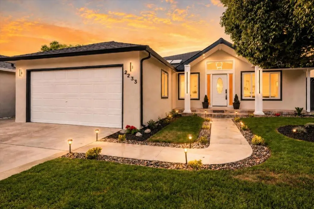 2233 W Hedding Street San Jose, CA 95128