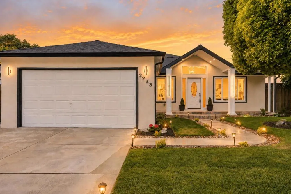 2233 W Hedding Street San Jose, CA 95128