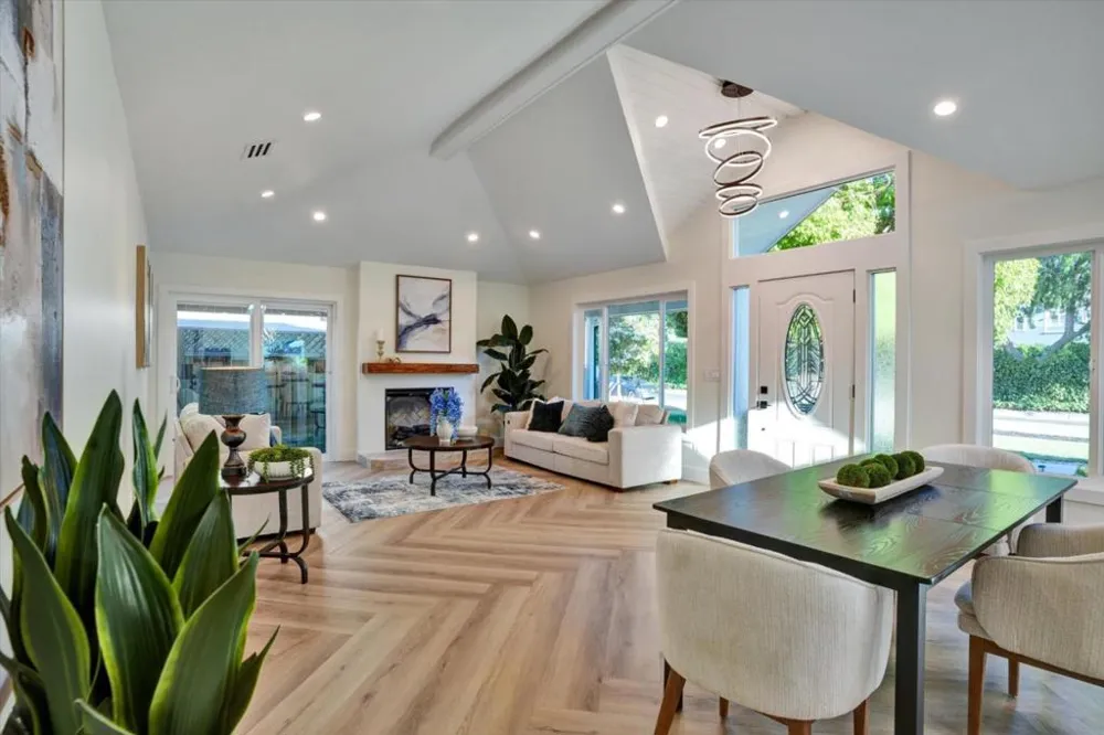 2233 W Hedding Street San Jose, CA 95128
